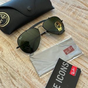 Ray-Ban Aviator Total Black Sunglasses - Brand New - Stickers Still On